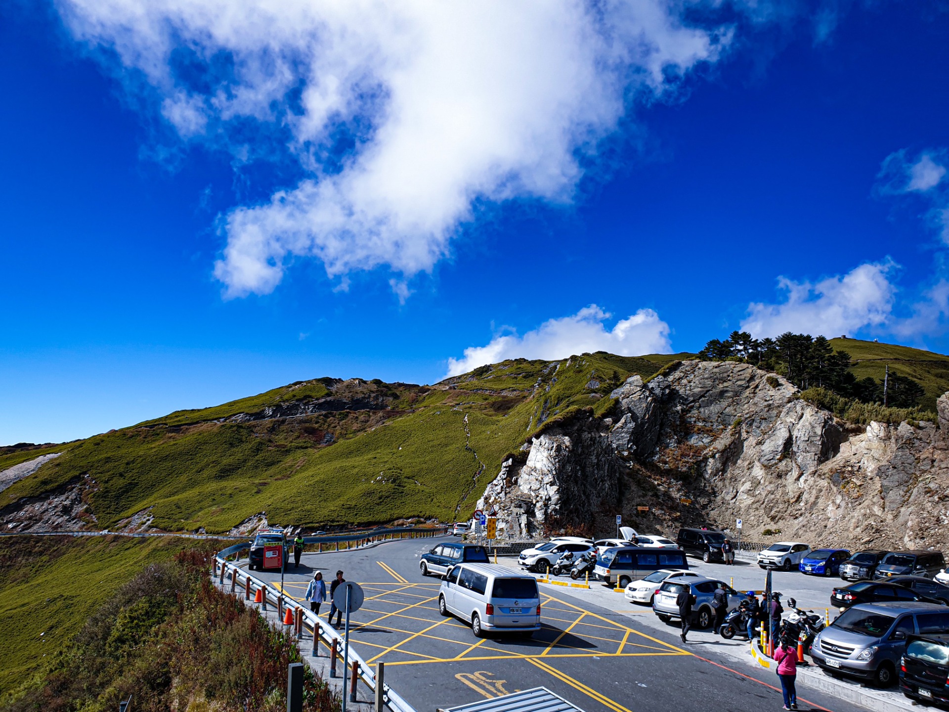 (imagem: Hehuanshan no Condado de Nantou por Jia Wei Ng em Unsplash)